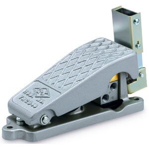 XT34-60/67 Foot Pedal Valve